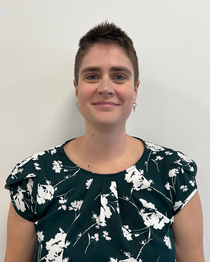 Estelle Trudel, Receptionist